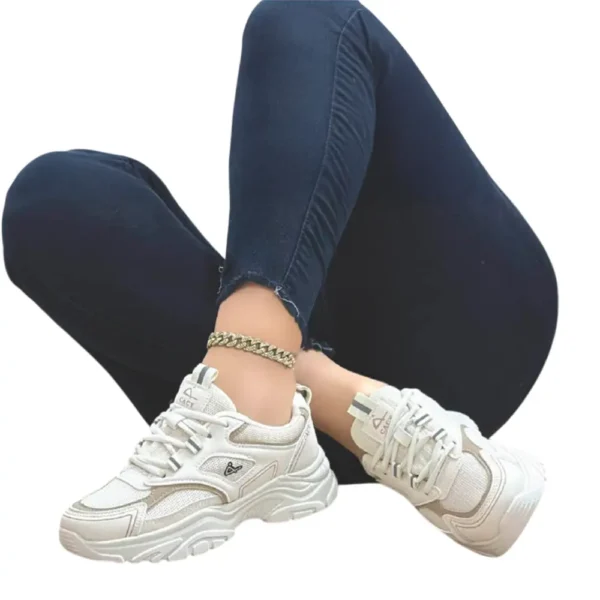 Zapatilla Mujer Beige Deporte Elegante Cacy A Bordo Con Marieu